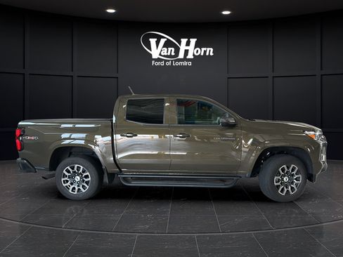Used 2023 Chevrolet Colorado LT w/ LT Convenience Package III AWD/4WD image 8
