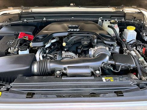Used 2020 Jeep Gladiator Sport w/ Quick Order Package 24S AWD/4WD image 31