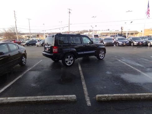 Used 2012 Jeep Liberty Limited Jet w/ Comfort/Convenience Group AWD/4WD image 8