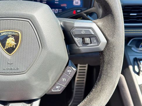 Used 2016 Lamborghini Huracan LP 610-4 image 38