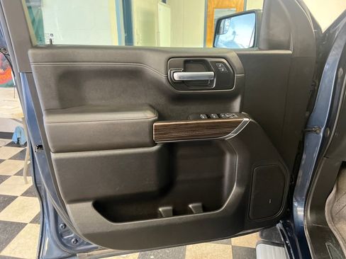 Used 2021 Chevrolet Silverado 1500 LT w/ Z71 Off-Road Package image 37