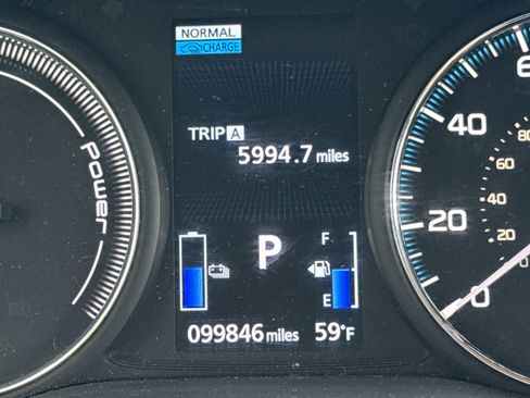 Used 2018 Mitsubishi Outlander SEL AWD/4WD image 21