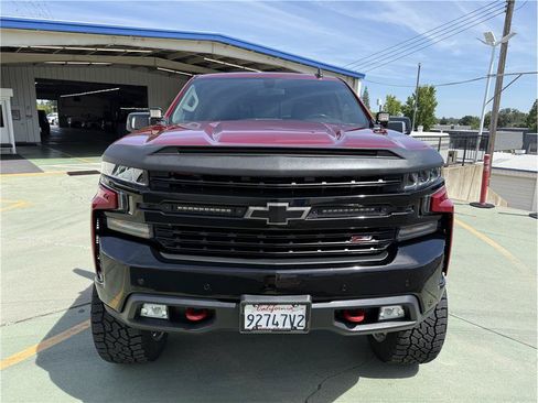 Used 2019 Chevrolet Silverado 1500 LT Trail Boss AWD/4WD image 3