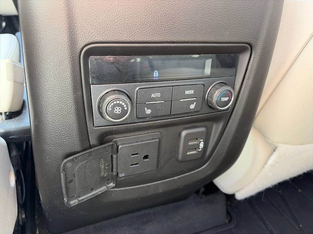 Used 2022 Buick Enclave Premium w/ Experience Buick Package FWD image 11