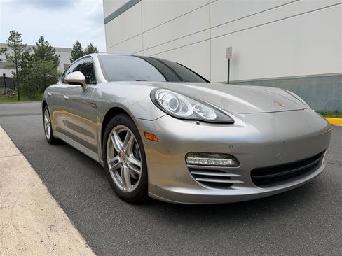 Used 2011 Porsche Panamera image 18