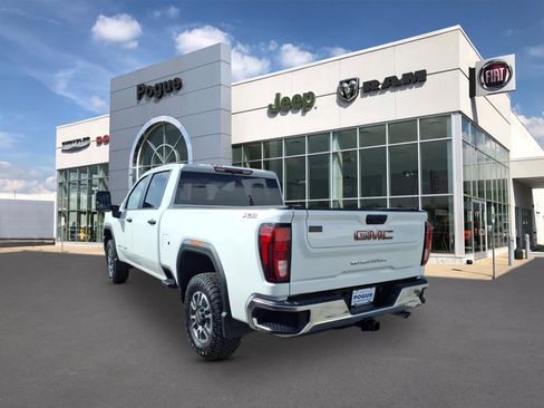 Used 2024 GMC Sierra 2500 Pro w/ Convenience Package image 3