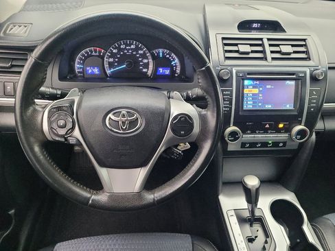 Used 2014 Toyota Camry SE image 22