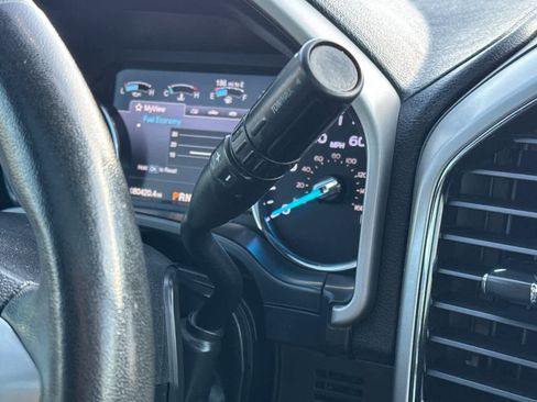 Used 2019 Ford F250 Lariat w/ Lariat Ultimate Package image 21