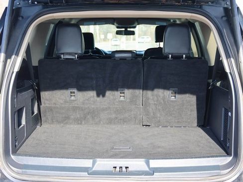 Used 2024 Ford Expedition Max XLT image 8