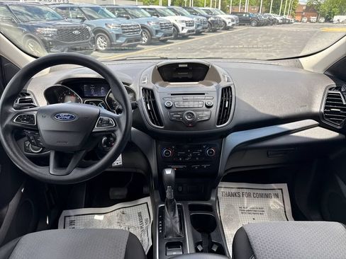 Used 2017 Ford Escape SE FWD image 16