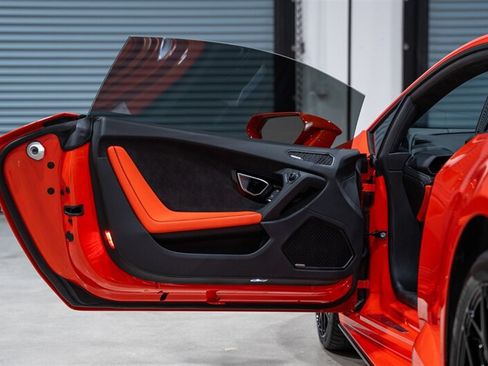 Used 2021 Lamborghini Huracan EVO AWD/4WD image 22