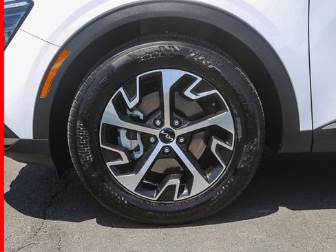 Certified 2025 Kia Sportage EX FWD image 11