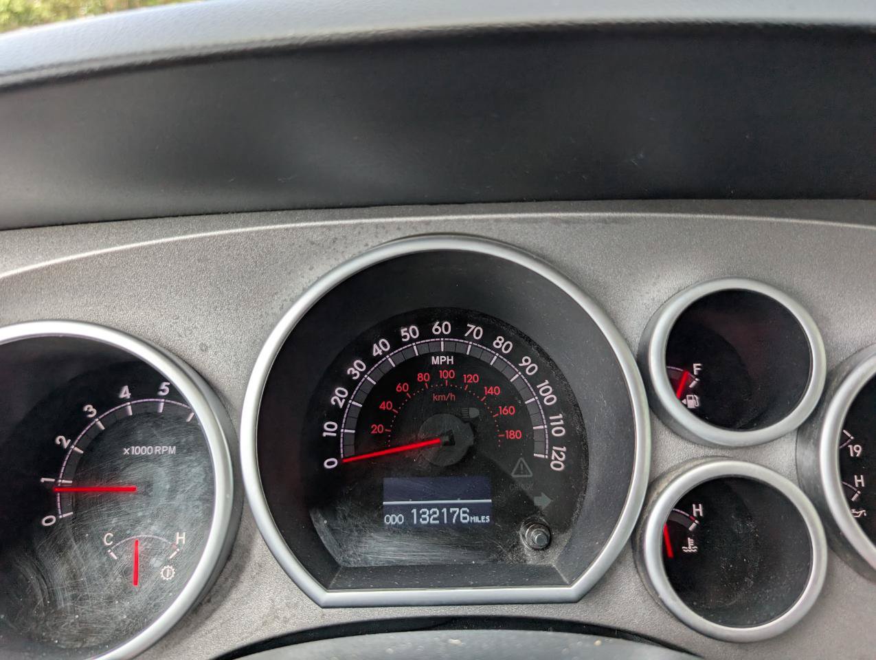 Used 2011 Toyota Tundra Limited w/ Platinum Pkg AWD/4WD image 15