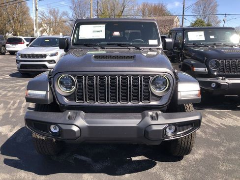 New 2026 Jeep Gladiator Sport AWD/4WD image 8