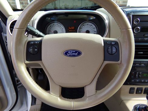 Used 2008 Ford Explorer Sport Trac Limited AWD/4WD image 64