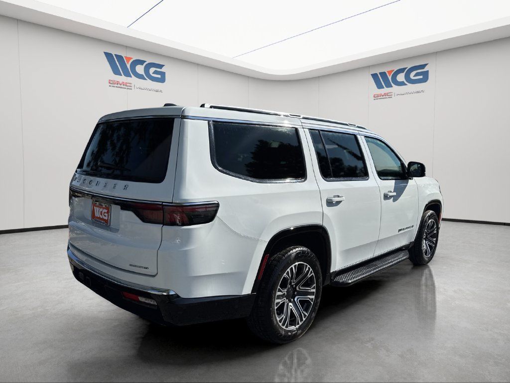 Used 2024 Jeep Wagoneer Series II w/ Flexible Seating Group AWD/4WD image 3