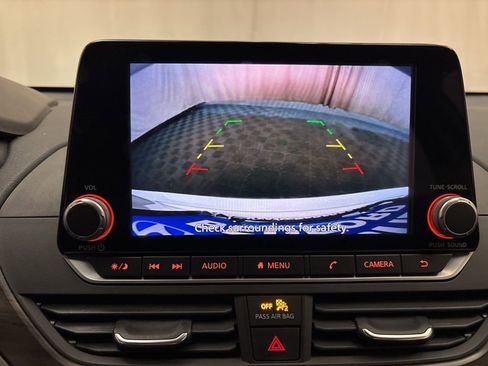 Used 2023 Nissan Altima 2.5 SV image 18