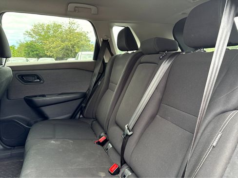 Used 2023 Nissan Rogue S FWD image 15