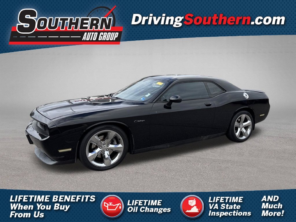 Used 2014 Dodge Challenger R/T Plus RWD image 1