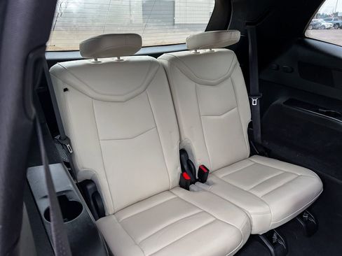 Used 2023 Cadillac XT6 Sport w/ Technology Package image 12