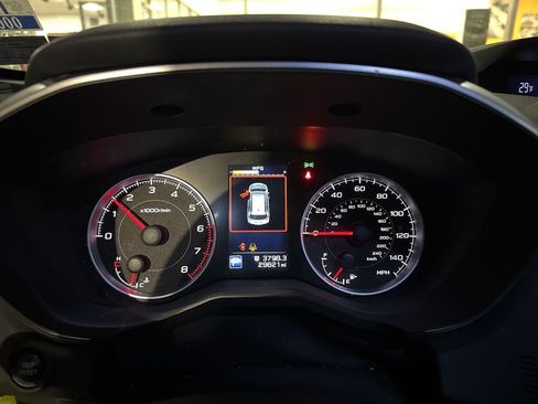 Used 2021 Subaru Ascent Premium w/ Convenience Package image 7