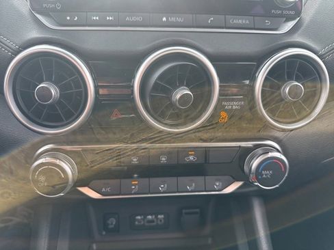 Used 2025 Nissan Sentra SV image 18