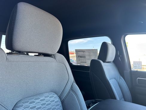 New 2026 RAM 1500 4x4 Crew Cab image 15