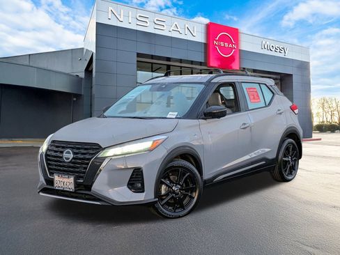 Certified 2021 Nissan Kicks SR w/ SR Premium Package image 1
