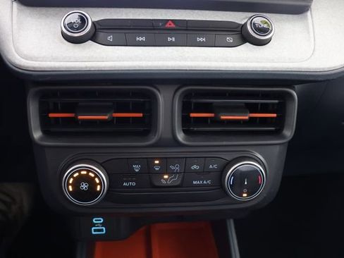 Used 2024 Ford Maverick XLT image 15