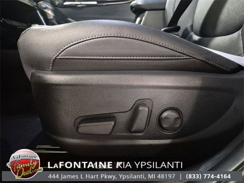 Certified 2025 Kia Seltos EX image 13