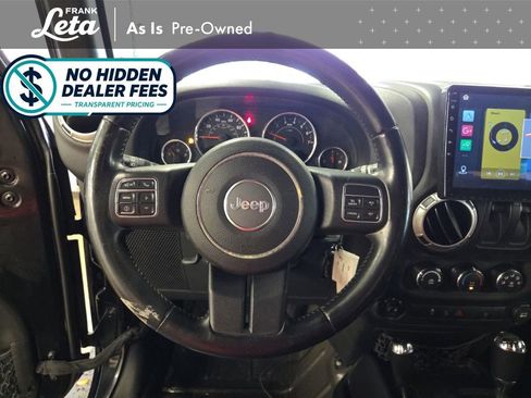 Used 2015 Jeep Wrangler Sahara w/ Connectivity Group AWD/4WD image 12