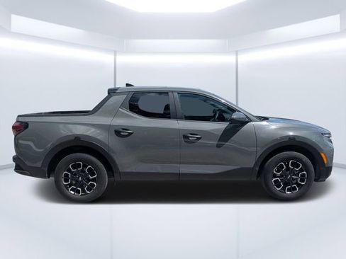 Used 2024 Hyundai Santa Cruz SEL FWD image 2