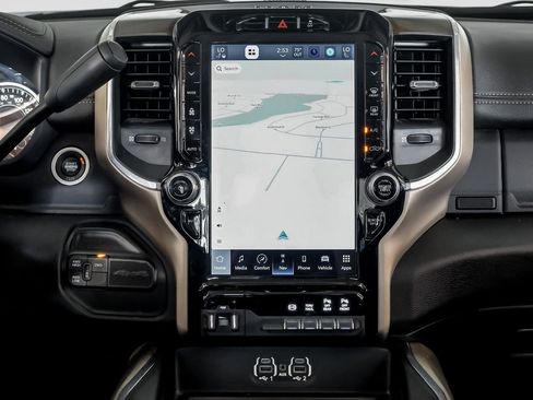 Used 2023 RAM 3500 Laramie AWD/4WD image 28