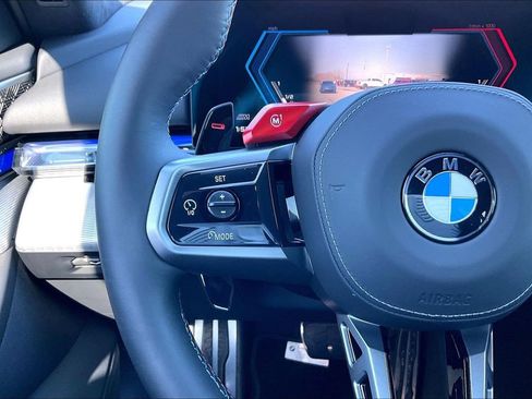 Used 2026 BMW M5 w/ Executive Package image 10