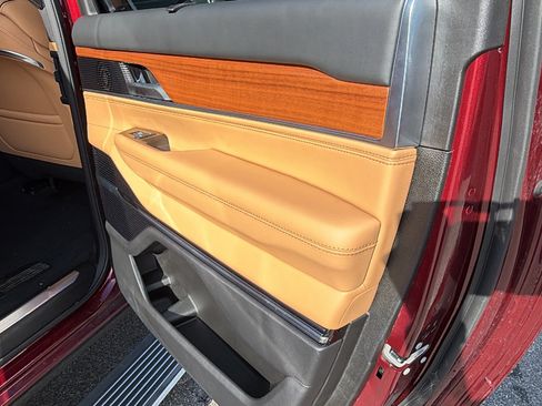 Used 2025 Jeep Grand Wagoneer L Series III AWD/4WD image 20