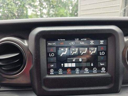 Used 2022 Jeep Wrangler Unlimited Sport AWD/4WD image 2