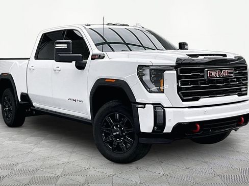 Used 2024 GMC Sierra 2500 AT4 w/ AT4 Premium Plus Package AWD/4WD image 12