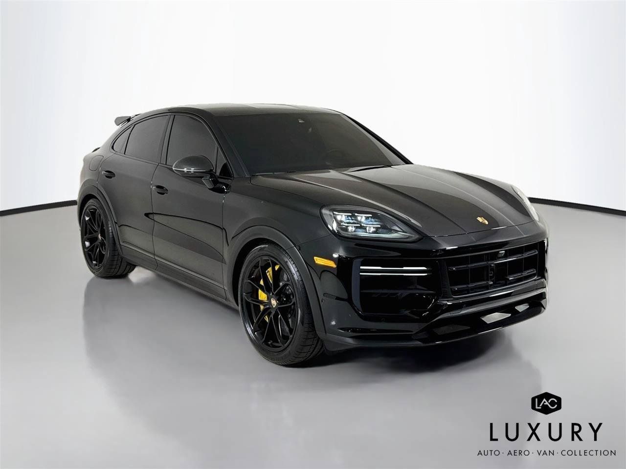 Used 2025 Porsche Cayenne Turbo GT AWD/4WD image 3