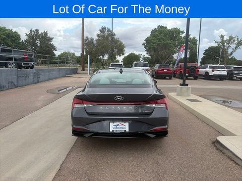 Used 2023 Hyundai Elantra Limited FWD image 6