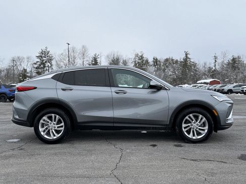 Certified 2025 Buick Envista Preferred w/ Convenience I Package image 4