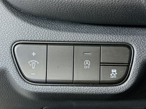 Used 2026 Kia Seltos LX AWD/4WD image 16