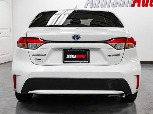 Used 2021 Toyota Corolla LE image 14