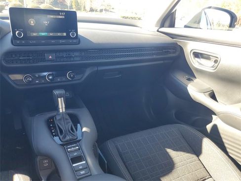 Certified 2025 Honda HR-V LX image 11