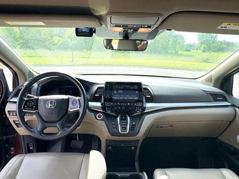Used 2018 Honda Odyssey Touring image 13