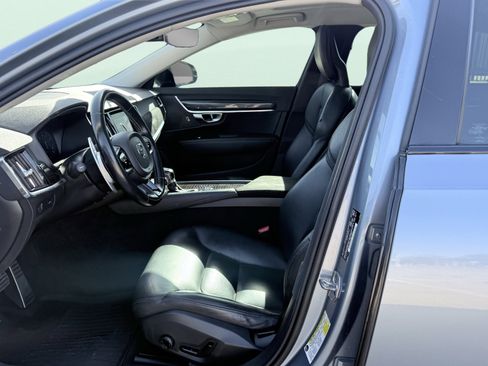 Used 2018 Volvo S90 T5 Momentum w/ Convenience Package image 11