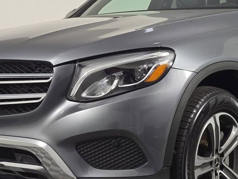 Used 2019 Mercedes-Benz GLC 300 4MATIC image 12
