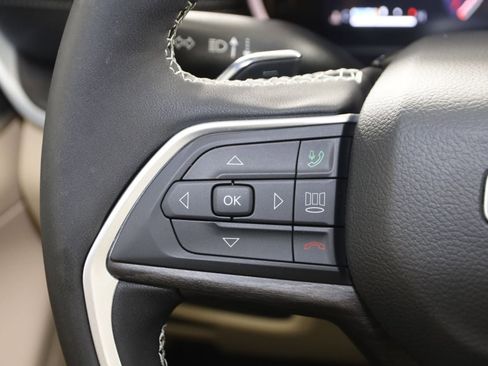 Used 2024 Jeep Grand Cherokee Limited w/ Luxury Tech Group II image 36