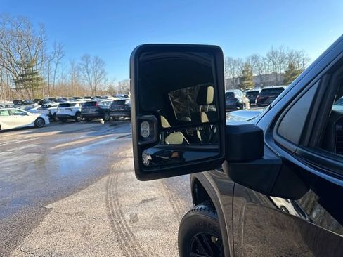 Used 2022 GMC Sierra 1500 Elevation w/ Preferred Package AWD/4WD image 14
