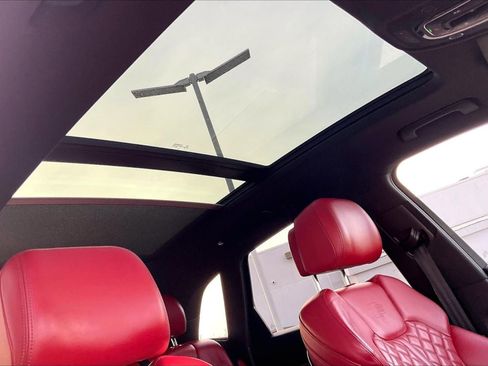 Used 2019 Audi SQ5 Premium Plus w/ Premium Plus Package image 19