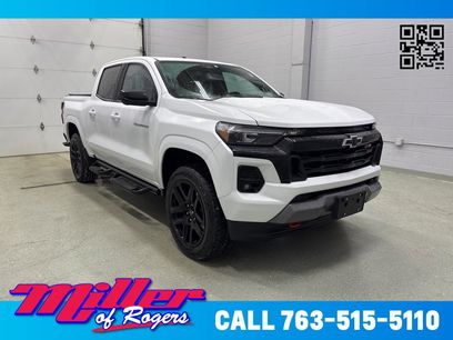 Used 2024 Chevrolet Colorado Z71 w/ Z71 Convenience Package 2